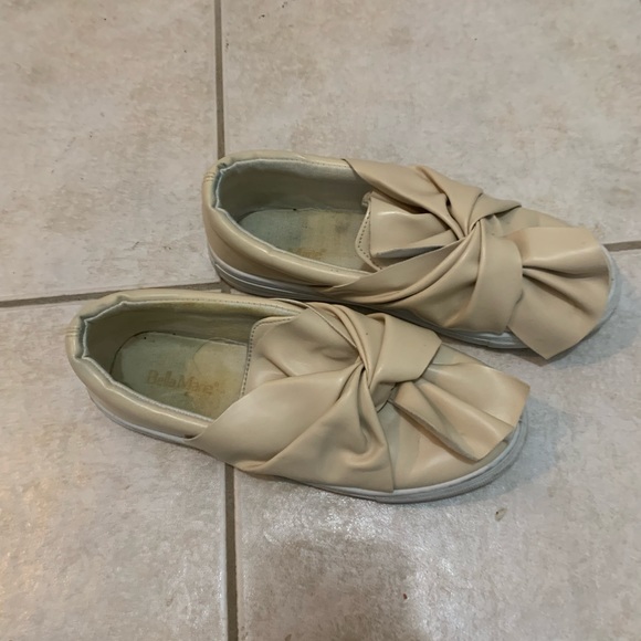 Women slip on shoes - Picture 3 of 4